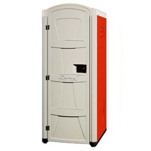 Freistehende mobile Toilette mit beiger Tür und roter Seitenwand